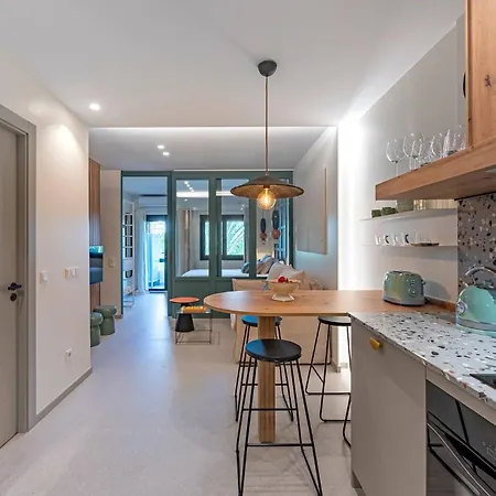 Апартаменти Newly Renovated In Golden Mile W/ Pool Марбелья