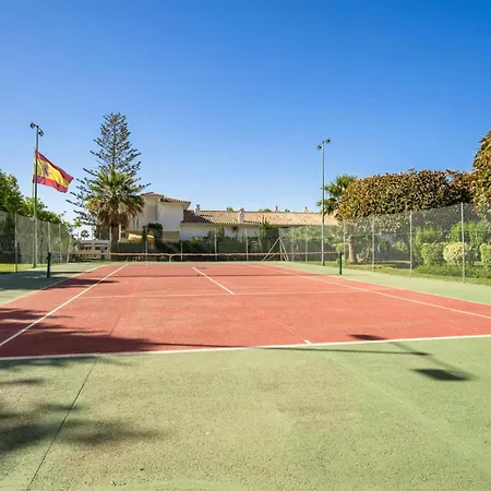 Newly Renovated In Golden Mile W/ Pool Marbellac