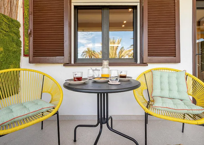 Newly Renovated In Golden Mile W/ Pool Apartmán *