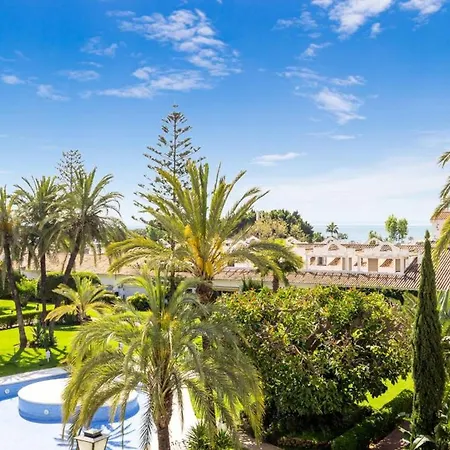 Newly Renovated In Golden Mile W/ Pool شقة ماربيا